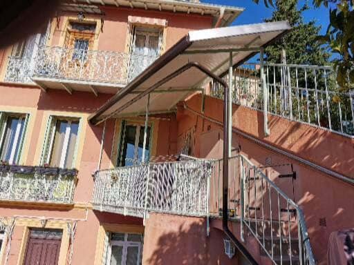 structure-sur-mesure-acier-menton