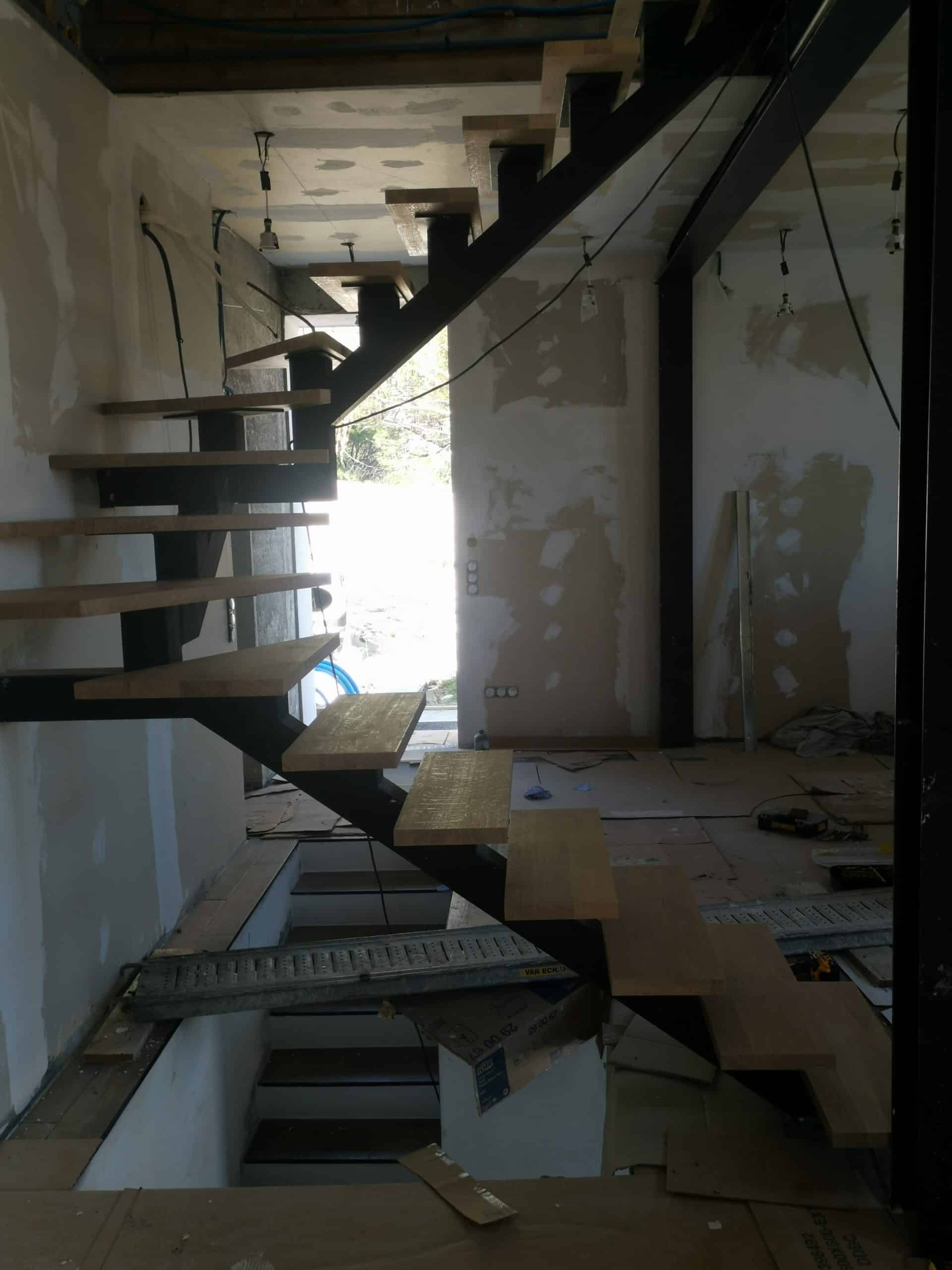 escalier-sur-mesure-acier-fl-acier-menton7