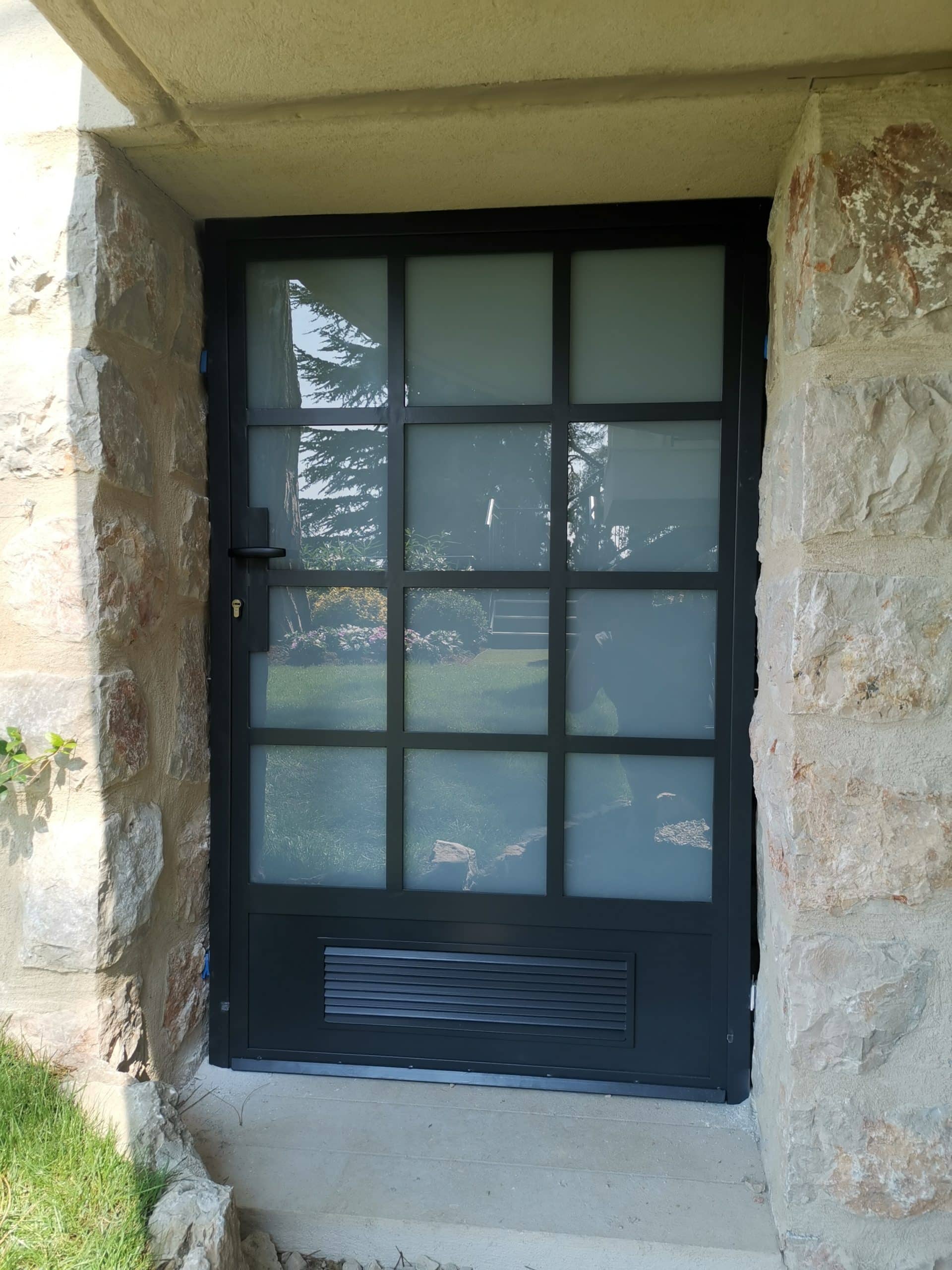 grille-et-porte-fl-acier-menton3
