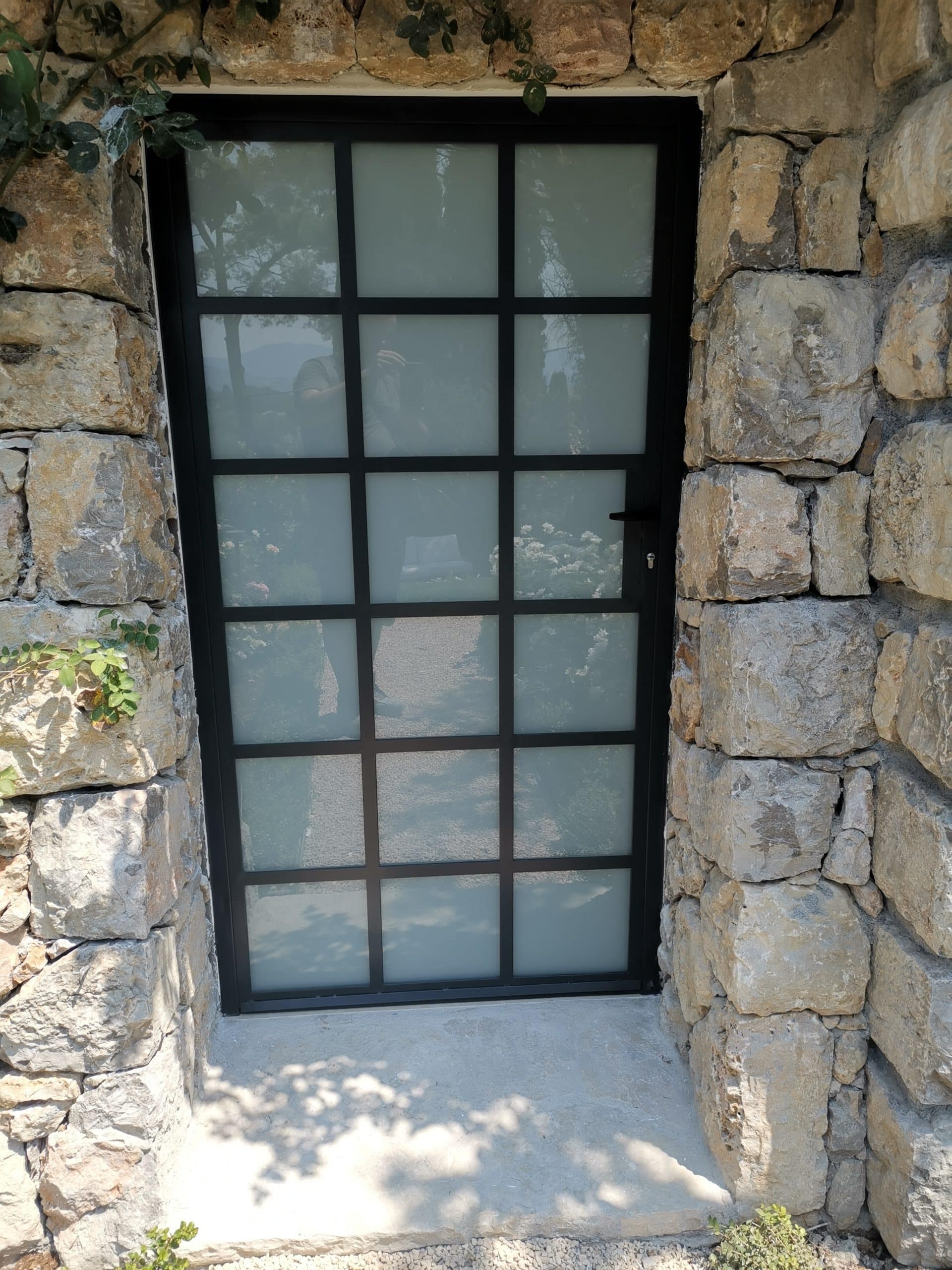 grille-et-porte-fl-acier-menton4